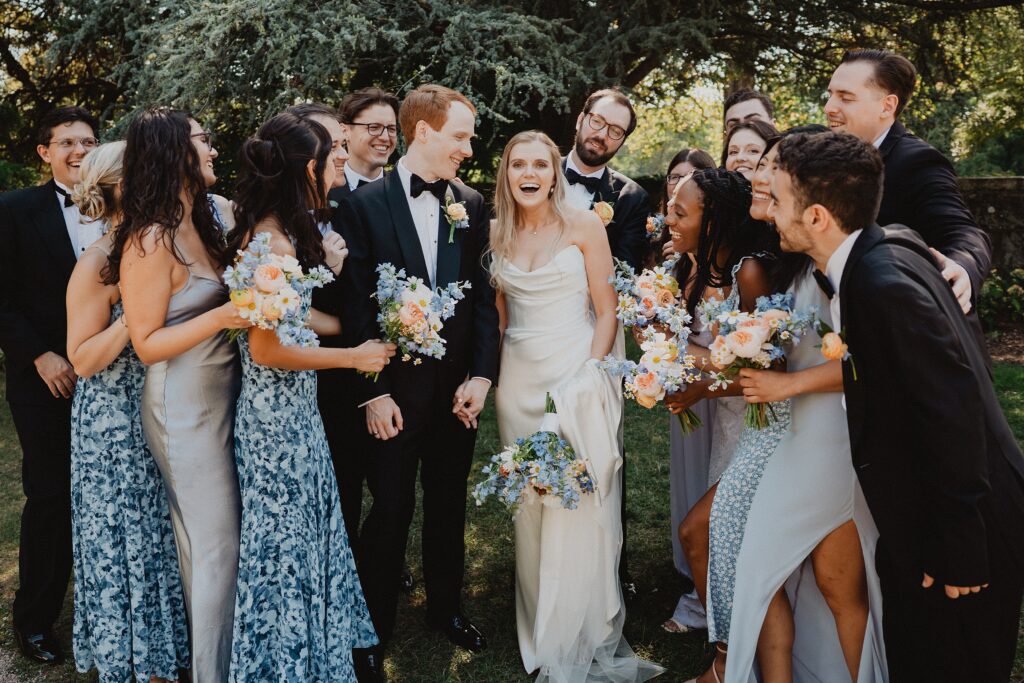 Romantic late summer wedding at Stone Acres Farm in Mystic, CT. Miriam + Nathaniel’s classic August celebration featured timeless details
