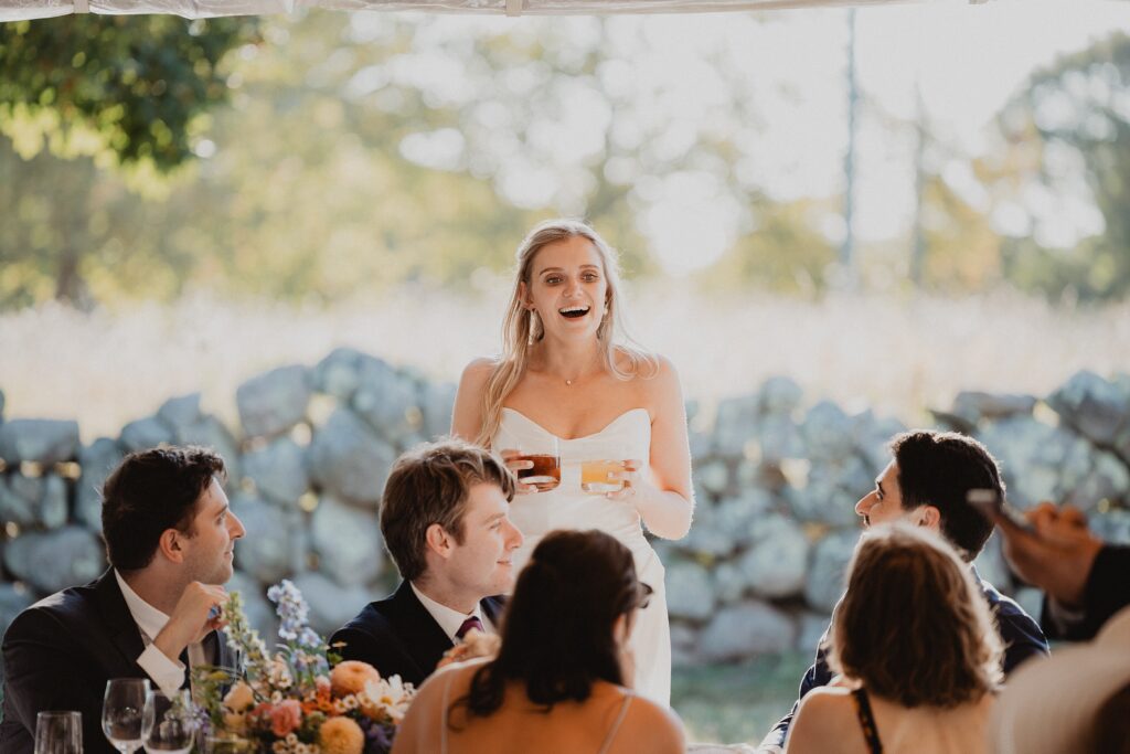 Romantic late summer wedding at Stone Acres Farm in Mystic, CT. Miriam + Nathaniel’s classic August celebration featured timeless details