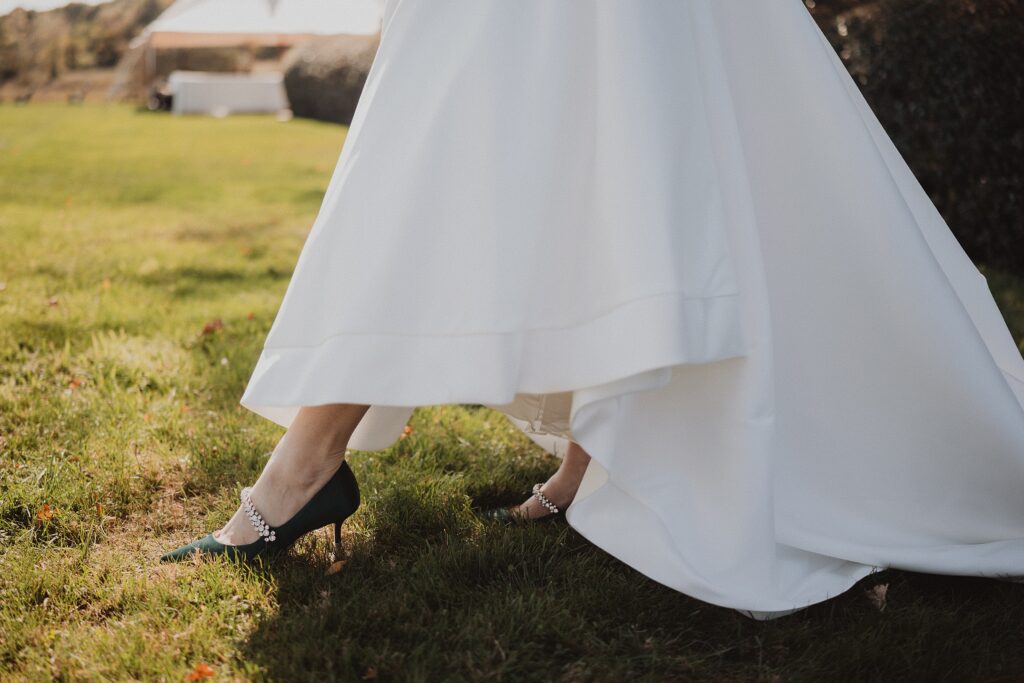 Saltwater Farm Vineyard Wedding | Meg + Kyle