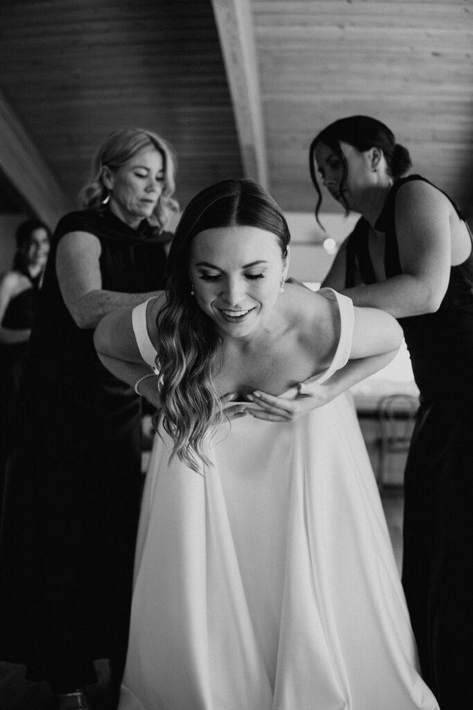 Saltwater Farm Vineyard Wedding | Meg + Kyle