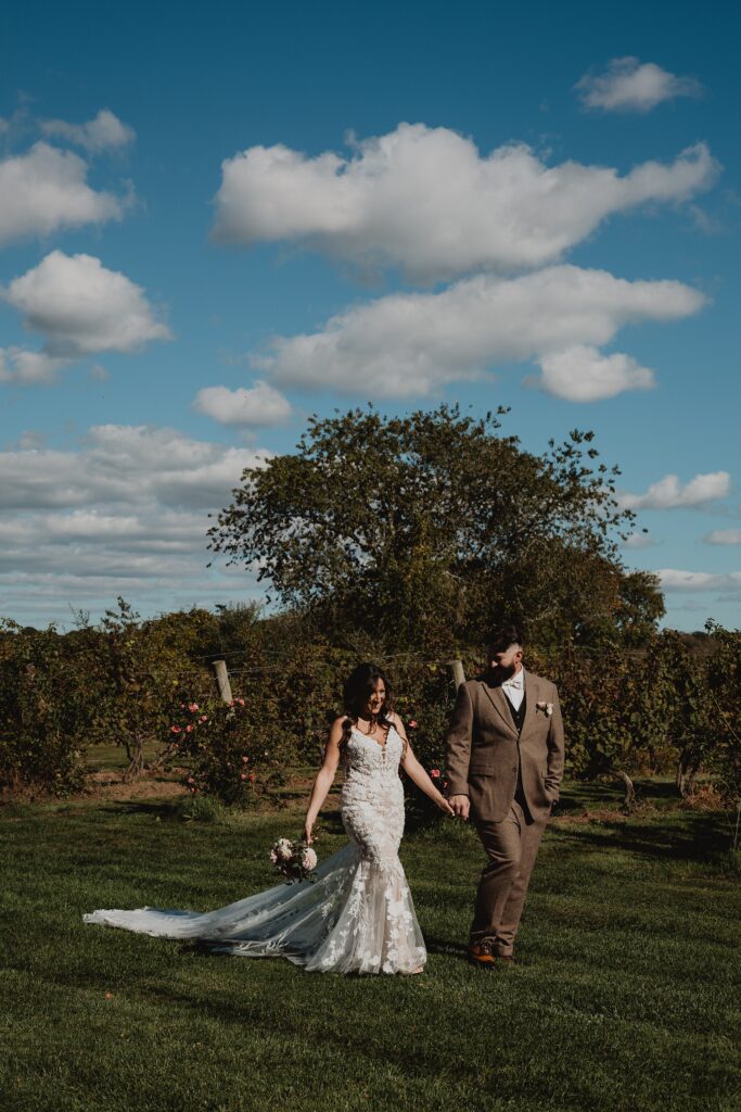 Saltwater Farm Vineyard Wedding | Courtney + Dan