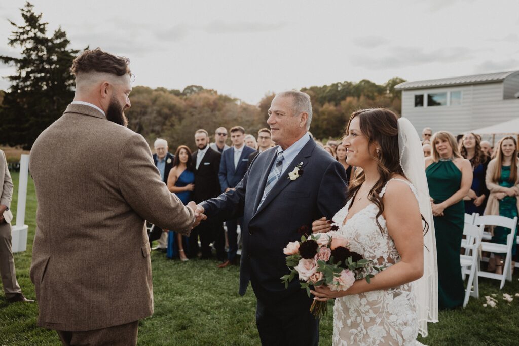Saltwater Farm Vineyard Wedding | Courtney + Dan