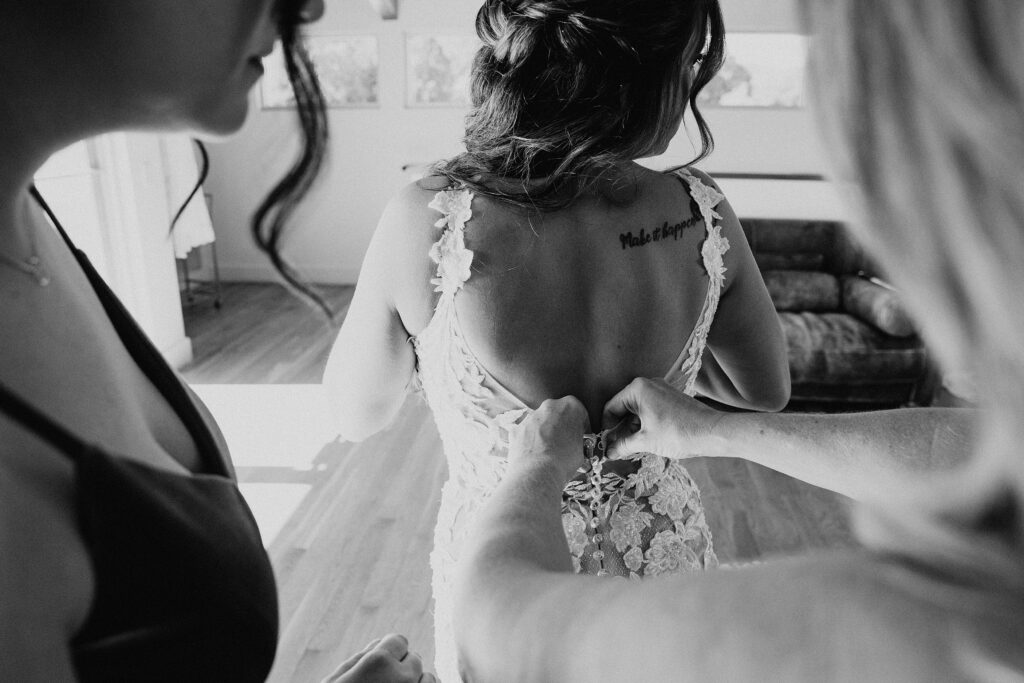 Saltwater Farm Vineyard Wedding | Courtney + Dan