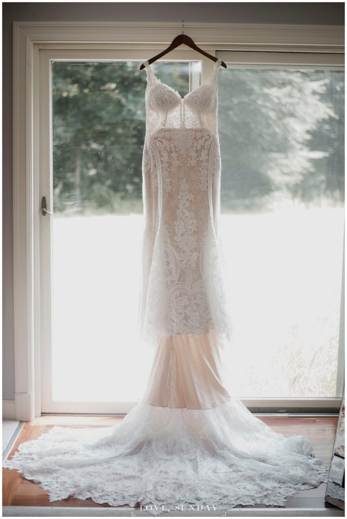 martina liana wedding gown, destination wedding photographer, Scotland wedding, love Sunday photo